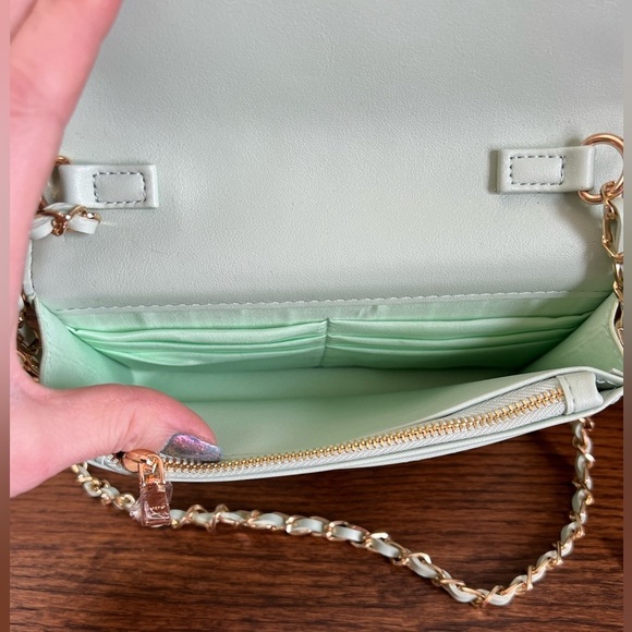 Bebe Los Angeles NWOT - Womens Crossbody Purse - Picture 5 of 9